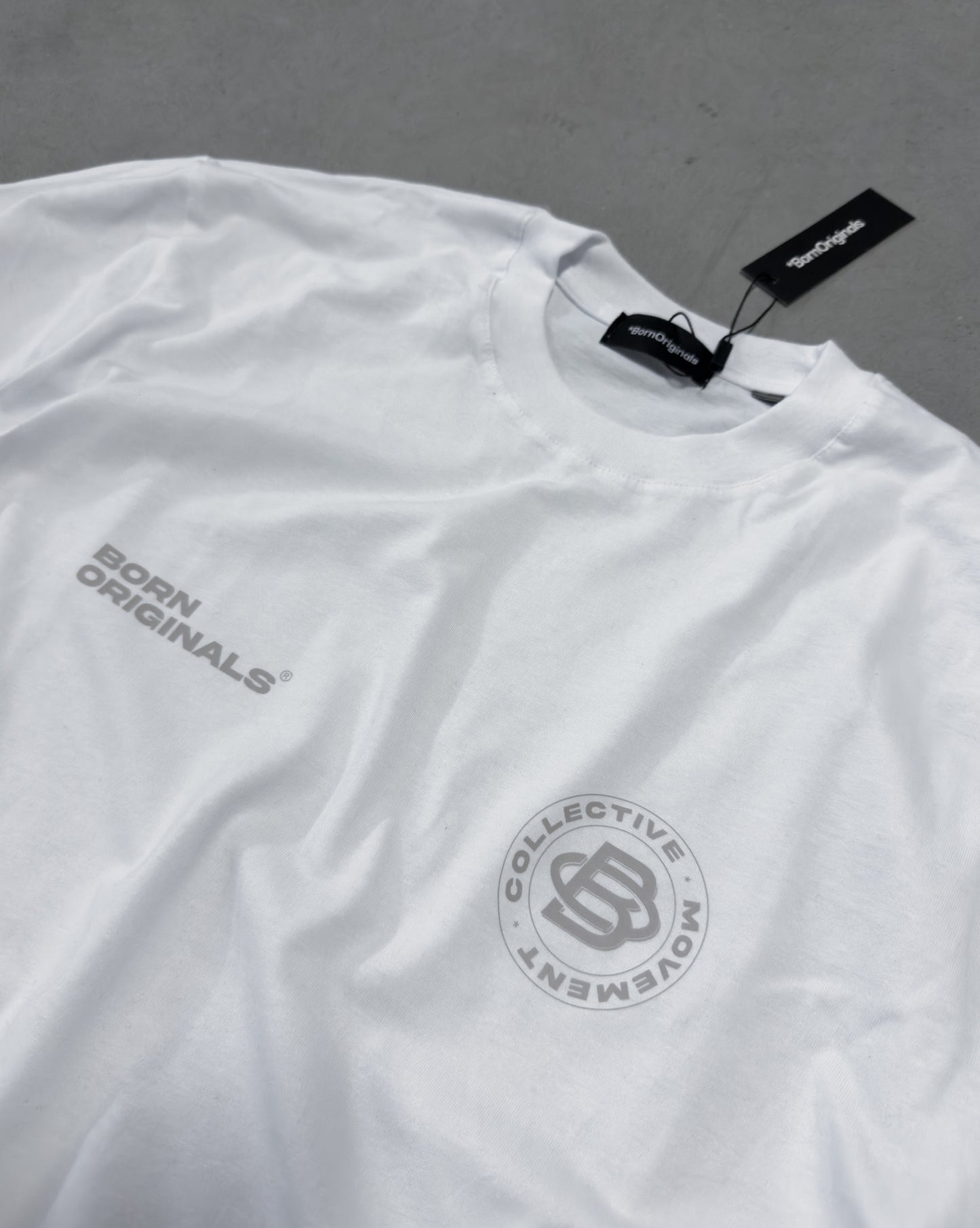 Unisex Oversized T-Shirt White "Modern Monogram"