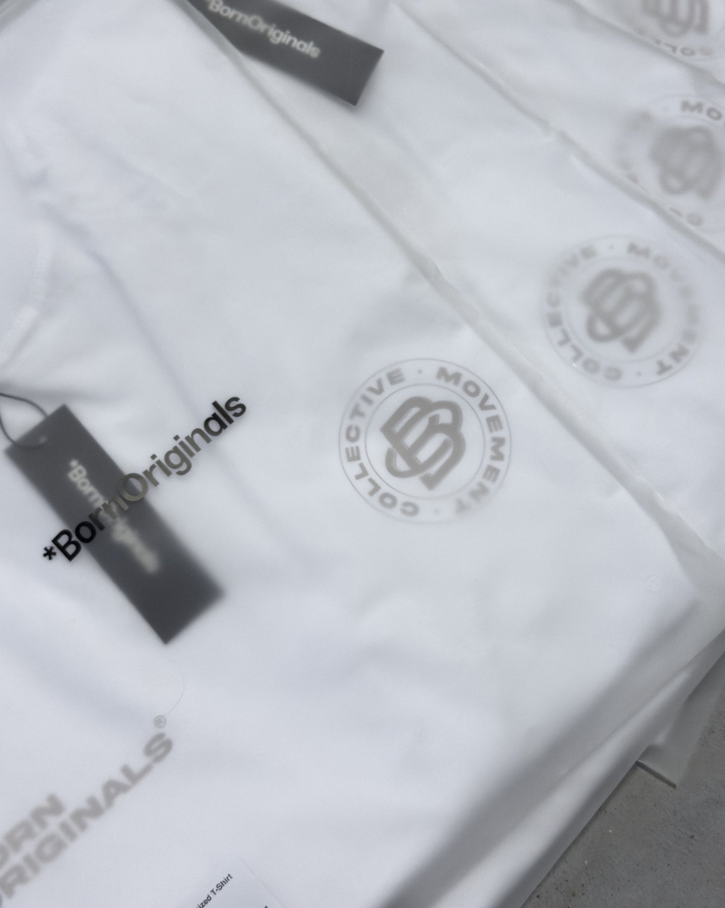 Unisex Oversized T-Shirt White "Modern Monogram"